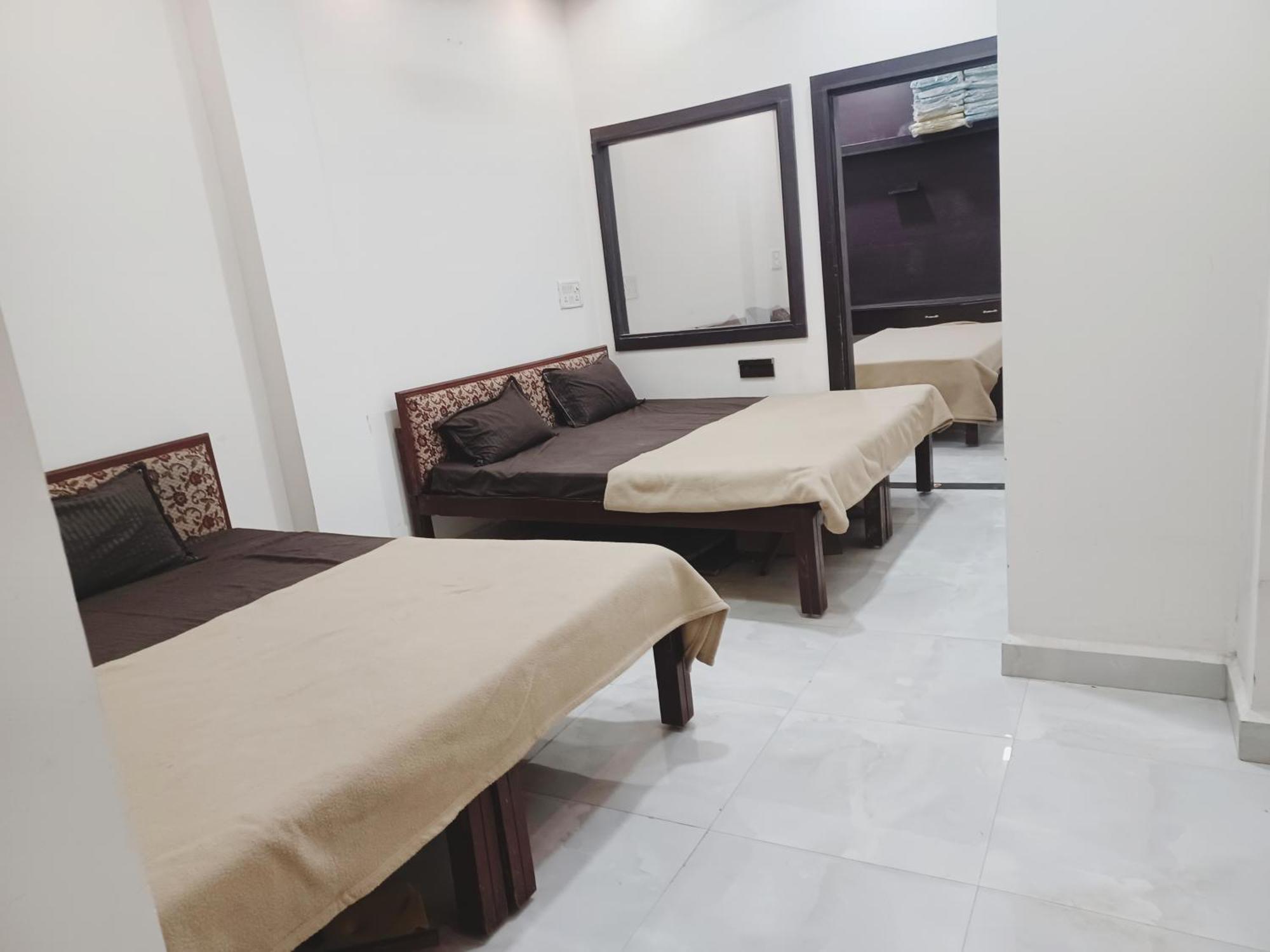 Hotel Prakash Palace Ujjain Esterno foto